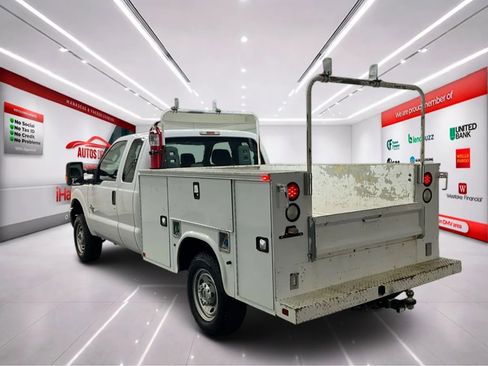 Used 2015 Ford F250 XL w/ Power Equipment Group image 5