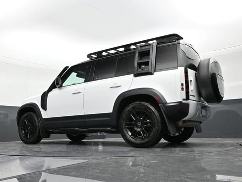 Used 2023 Land Rover Defender 110 S AWD/4WD image 20
