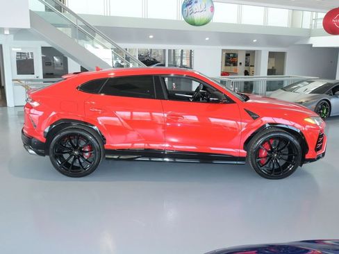 Used 2020 Lamborghini Urus AWD/4WD image 9