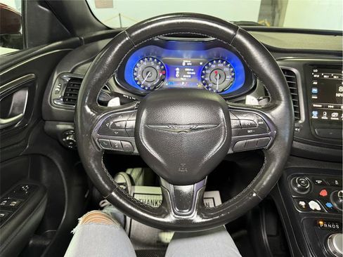 Used 2016 Chrysler 200 S w/ Navigation & Sound Group I image 31