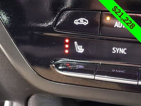 Used 2023 Buick Envision Preferred FWD image 29