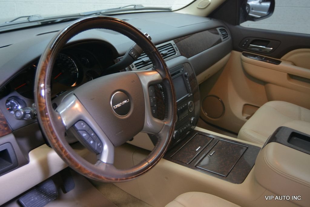 Used 2013 GMC Yukon Denali AWD/4WD image 6