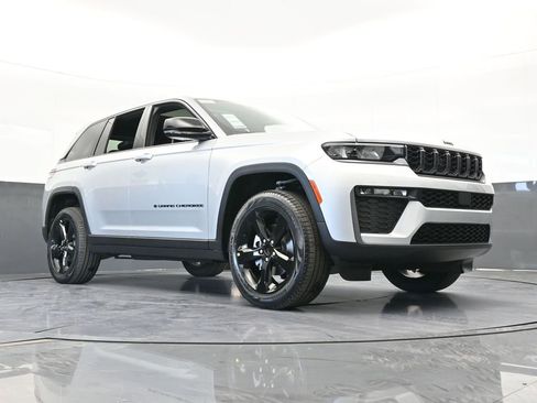 New 2026 Jeep Grand Cherokee Limited w/ Limited Altitude Package RWD image 57