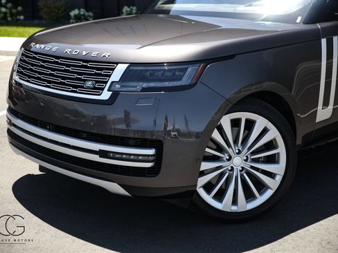 Used 2023 Land Rover Range Rover Long Wheelbase First Edition AWD/4WD image 5