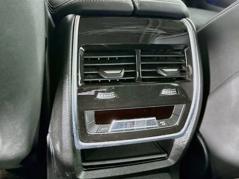 Used 2024 BMW X7 xDrive40i AWD/4WD image 34