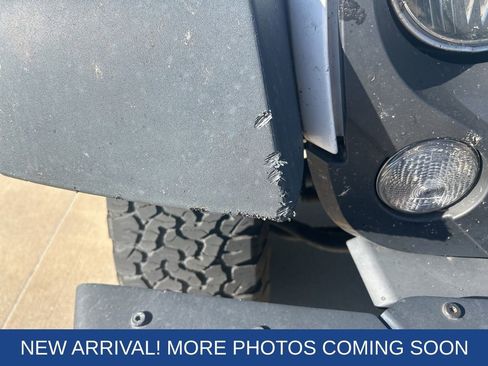 Used 2016 Jeep Wrangler Unlimited Rubicon image 4