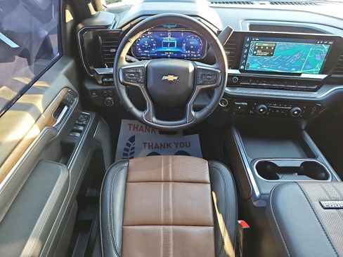 Certified 2024 Chevrolet Silverado 2500 High Country w/ High Country Premium Package image 11