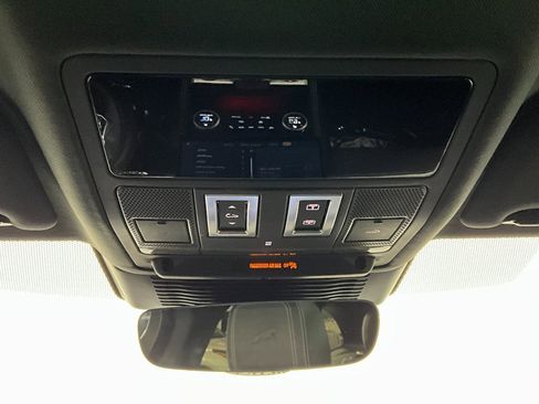 Used 2025 Jaguar F-PACE R-Dynamic S image 13