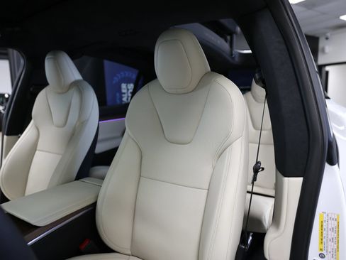 Used 2026 Tesla Model X AWD/4WD image 30