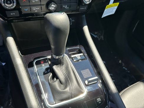 New 2026 Jeep Compass Latitude AWD/4WD image 25