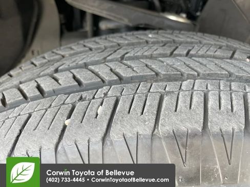 Used 2022 Toyota Tundra SR5 w/ SR5 Convenience Package AWD/4WD image 27