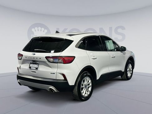 Used 2020 Ford Escape SE image 7