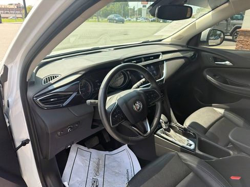 Used 2023 Buick Encore GX Essence w/ Experience Buick Package AWD/4WD image 4