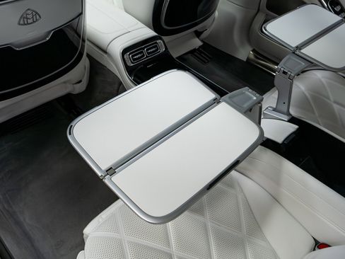 Used 2023 Mercedes-Benz Maybach S 680 4MATIC image 35