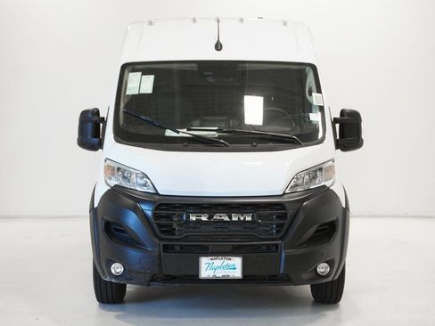 Used 2026 RAM ProMaster 2500 w/ Convenience Group image 3