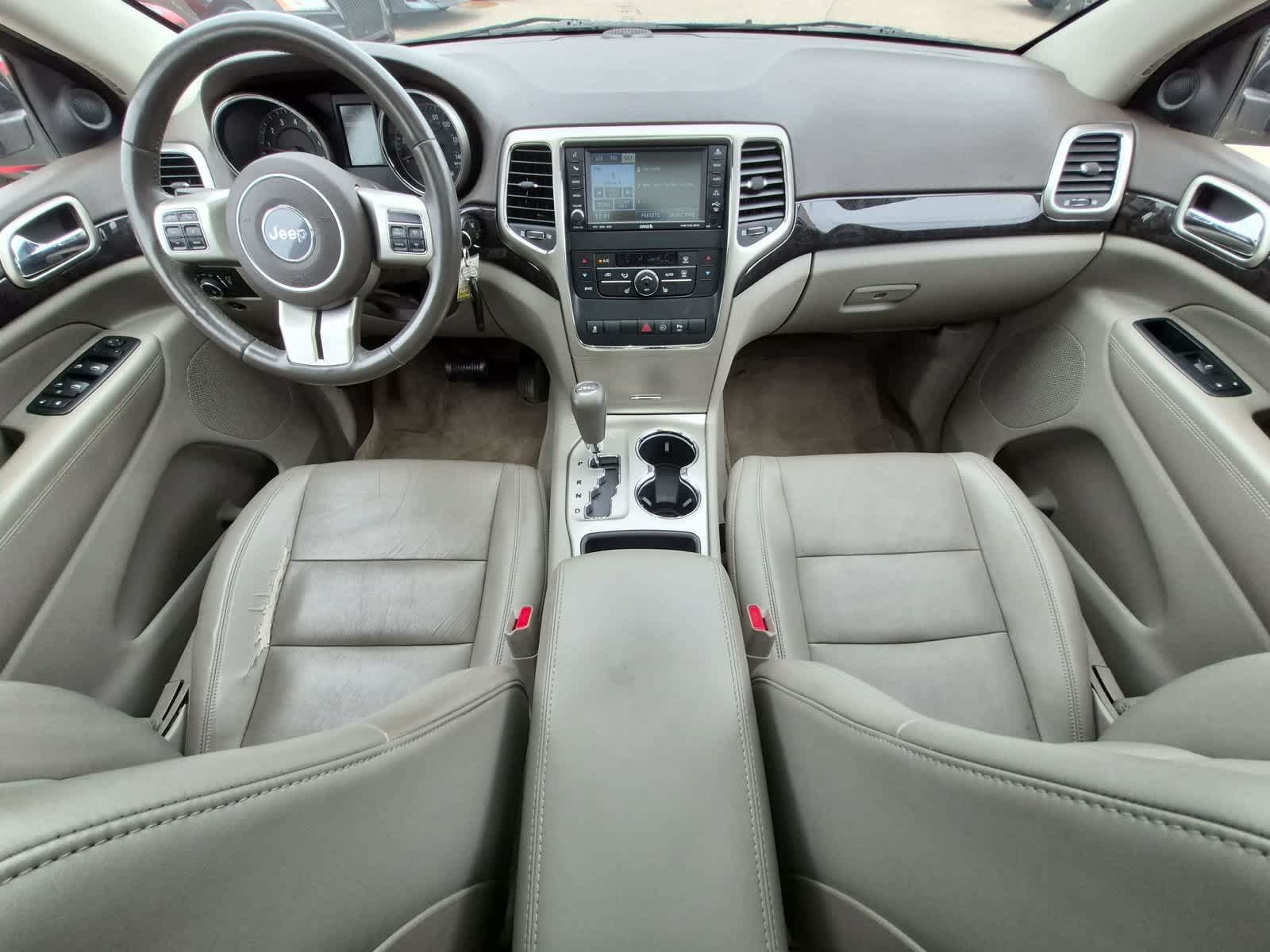 Used 2011 Jeep Grand Cherokee Laredo AWD/4WD image 15