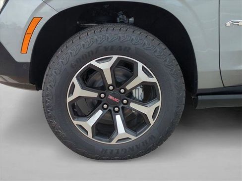 New 2026 GMC Yukon XL AT4 w/ AT4 Premium Package image 10