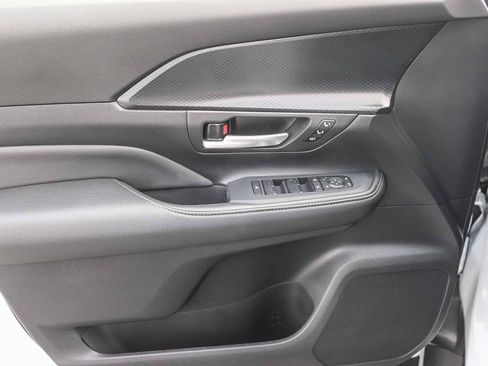 Certified 2025 Toyota Grand Highlander AWD Hybrid image 21