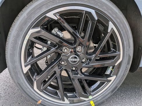 New 2026 Nissan Sentra SR FWD image 25