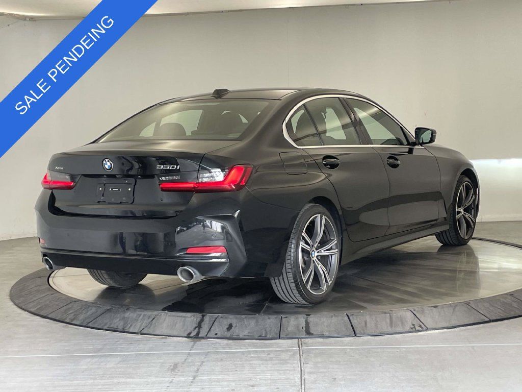 Used 2024 BMW 330i xDrive Sedan w/ Premium Package AWD/4WD image 5