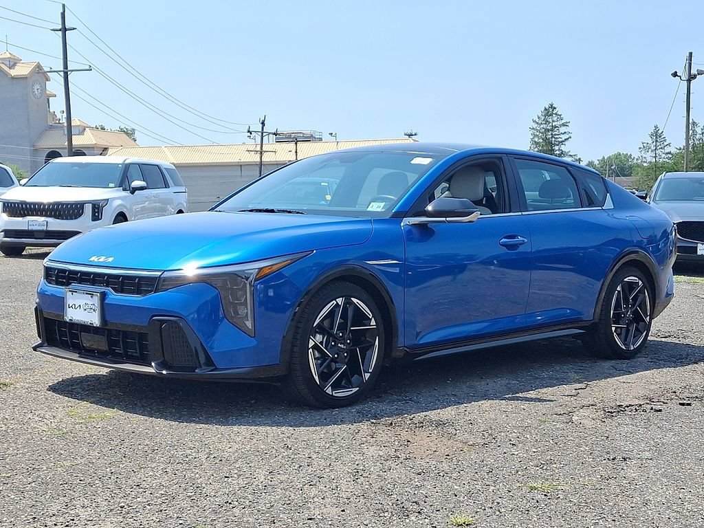 Certified 2025 Kia K4 GT-Line w/ GT-Line Premium Package FWD image 3