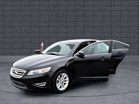 Used 2018 Ford Taurus Police Interceptor AWD image 1