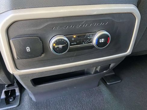 Certified 2024 Ford Expedition XLT AWD/4WD image 11