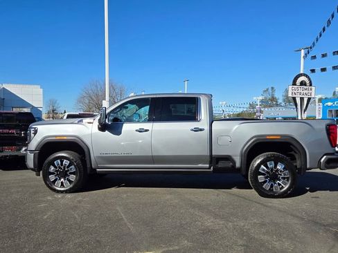 Used 2024 GMC Sierra 2500 Denali w/ Denali Reserve Package image 6