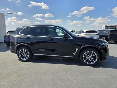 New 2026 BMW X5 xDrive40i w/ Climate Comfort Package image 52