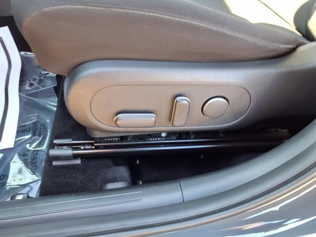 Used 2025 Hyundai Kona SEL FWD image 37