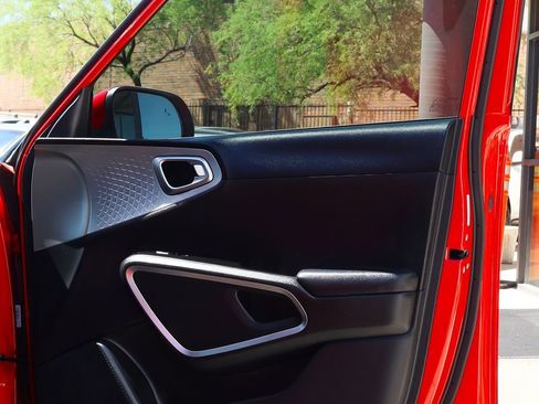 Used 2024 Kia Soul LX w/ Option Group 015 image 33