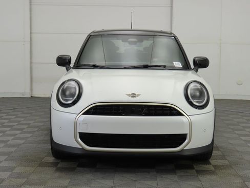 Used 2026 MINI Cooper 4-Door Hardtop FWD image 3