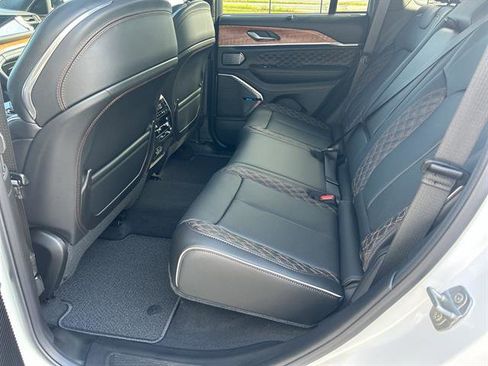 New 2025 Jeep Grand Cherokee Summit image 32