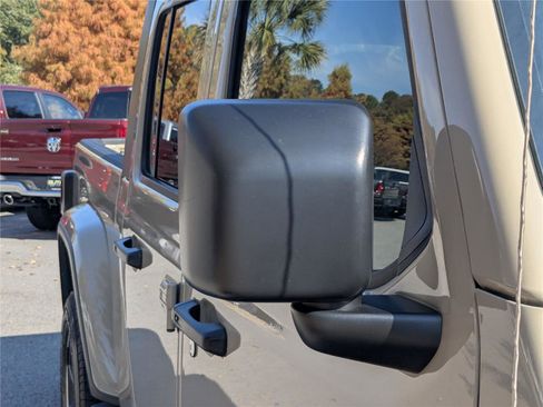 Certified 2022 Jeep Gladiator Overland image 12