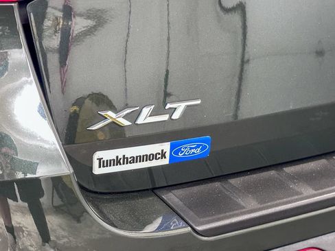 Certified 2022 Ford Explorer XLT w/ Equipment Group 202A AWD/4WD image 16