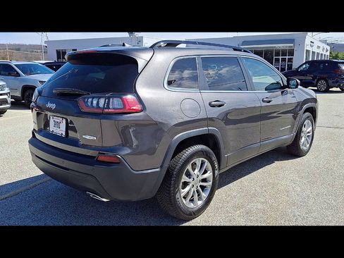 Certified 2022 Jeep Cherokee Latitude Lux w/ Mopar Interior Package image 37