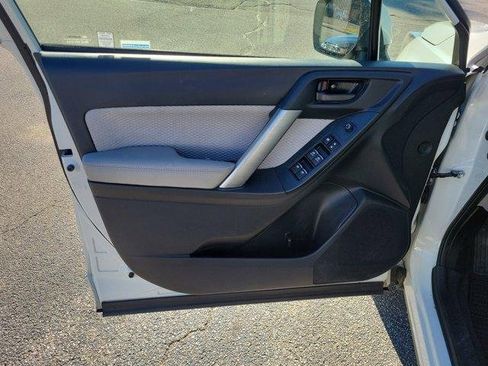 Used 2018 Subaru Forester 2.5i Premium w/ All-Weather Package image 14