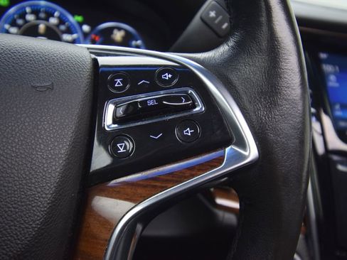 Used 2015 Cadillac Escalade Premium image 35