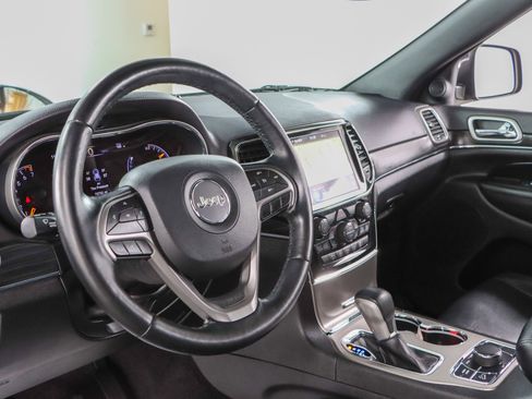 Used 2021 Jeep Grand Cherokee Limited image 23