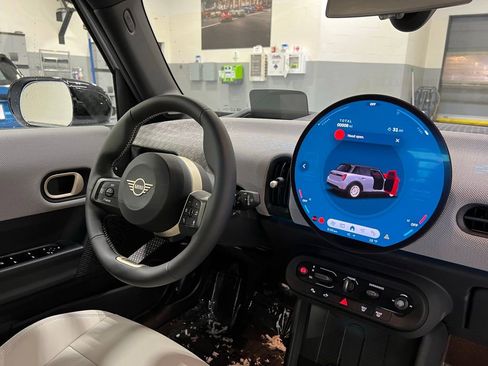 Certified 2025 MINI Cooper S image 31