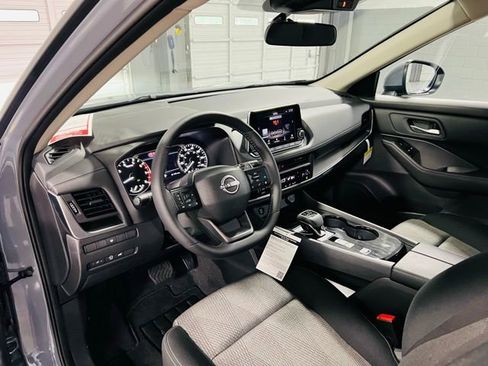 New 2026 Nissan Rogue SV FWD image 18