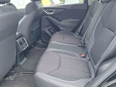 Used 2019 Subaru Forester Premium AWD/4WD image 16