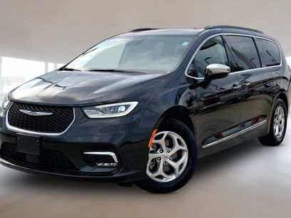 Used 2023 Chrysler Pacifica Limited