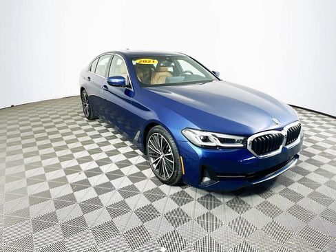 Used 2021 BMW 530i xDrive w/ Convenience Package AWD/4WD image 3