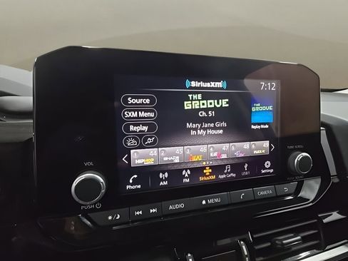 Used 2025 Nissan Pathfinder SV image 25