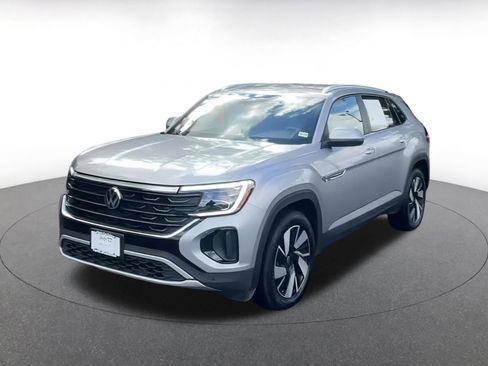 Used 2025 Volkswagen Atlas Cross Sport SE image 7