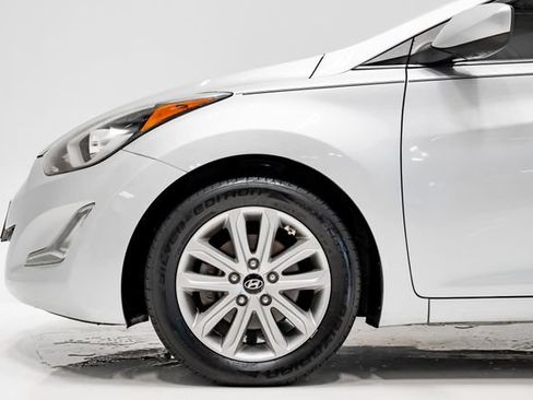 Used 2015 Hyundai Elantra SE w/ Option Group 03 FWD image 27