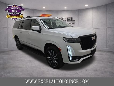 Used 2023 Cadillac Escalade ESV Sport w/ Touring Package image 9