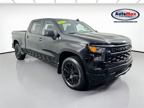 Used 2023 Chevrolet Silverado 1500 Custom image 1