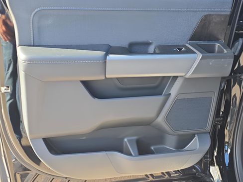 Used 2022 Ford F150 Lariat w/ Tow Technology Package image 18